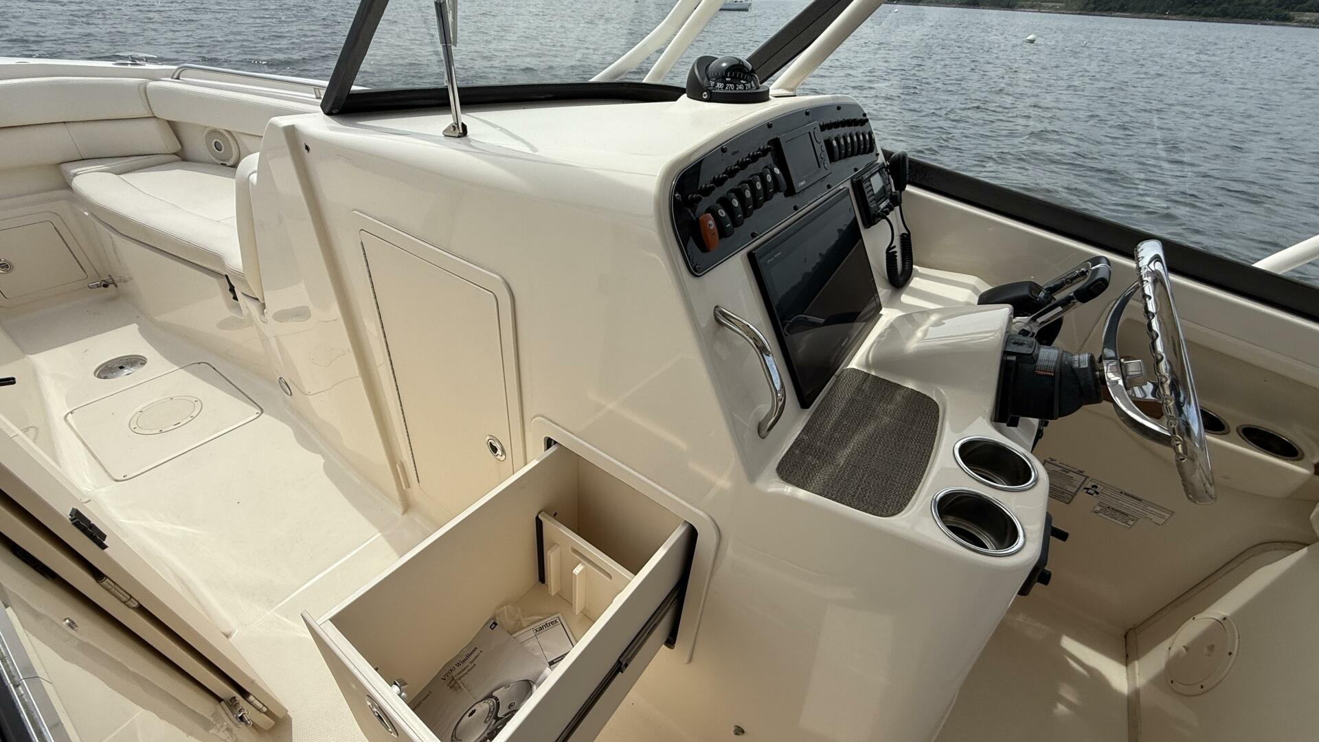 Aletha P LLC 30ft Grady White Yacht For Sale