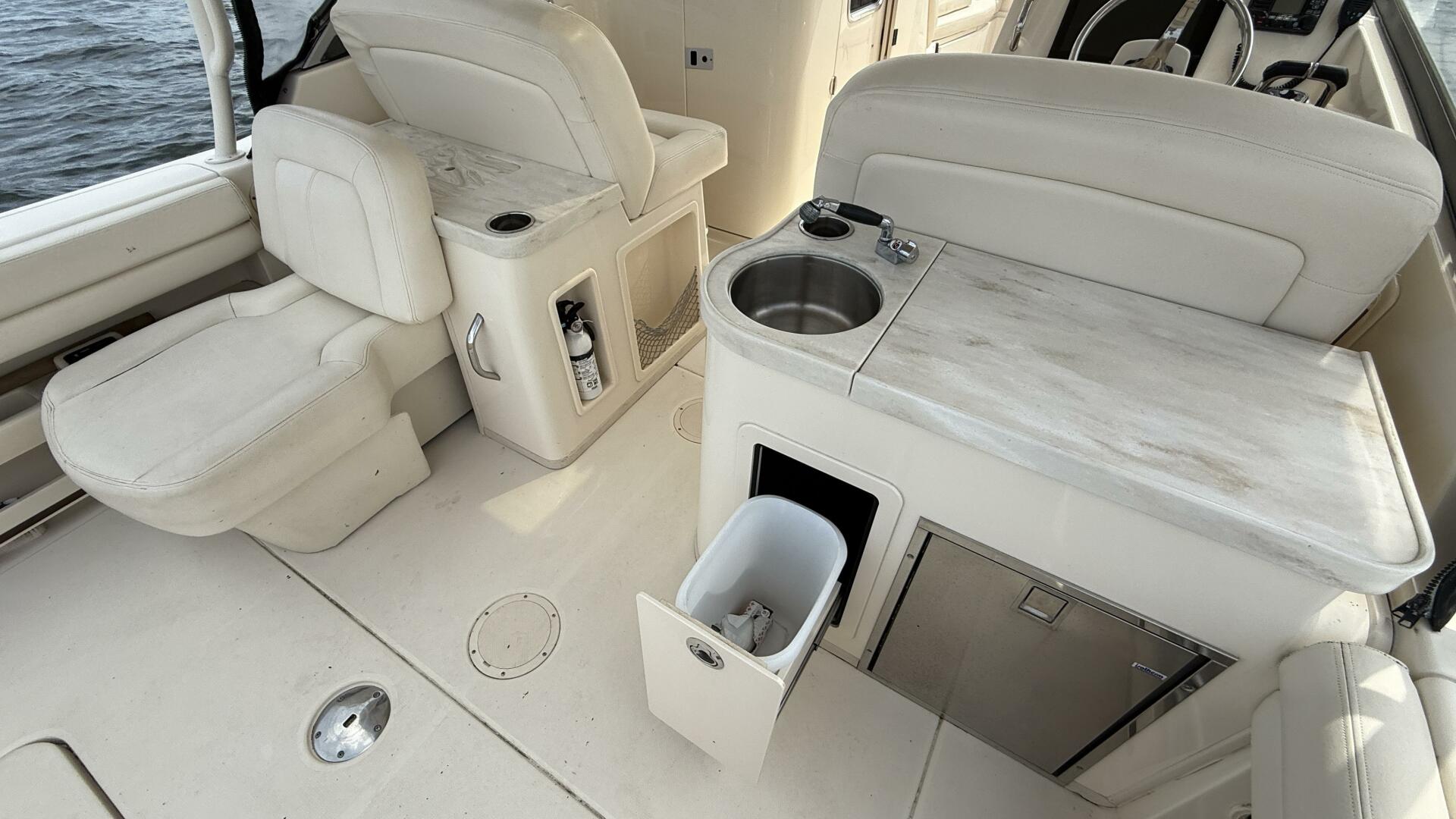 Aletha P LLC 30ft Grady White Yacht For Sale