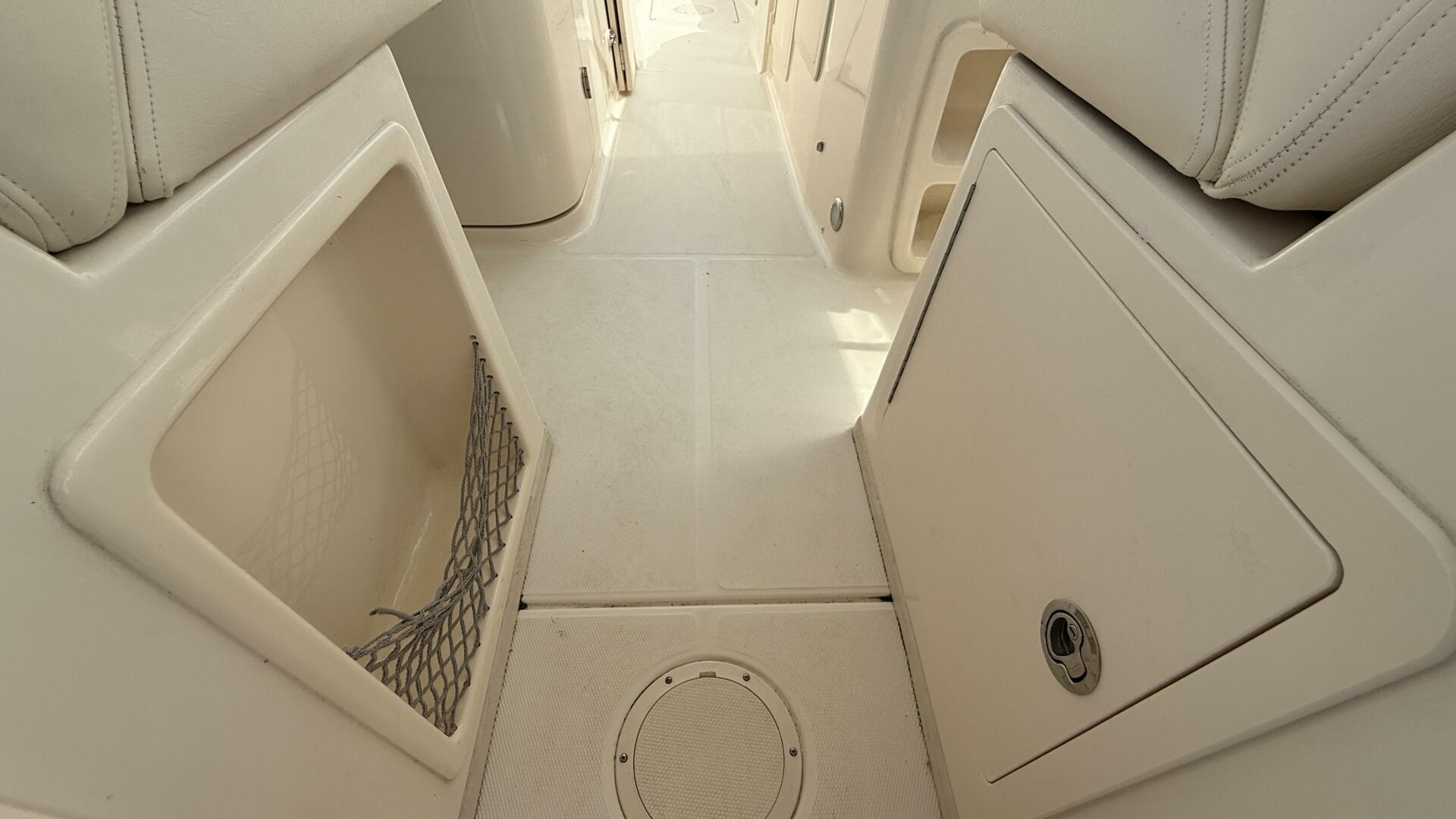 Aletha P LLC 30ft Grady White Yacht For Sale
