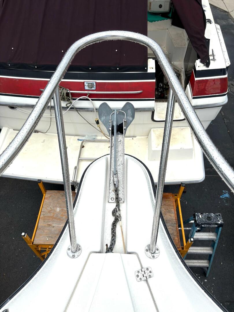 33ft Seaswirl Yacht For Sale