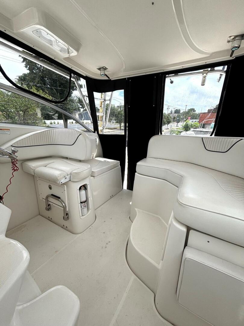 33ft Seaswirl Yacht For Sale