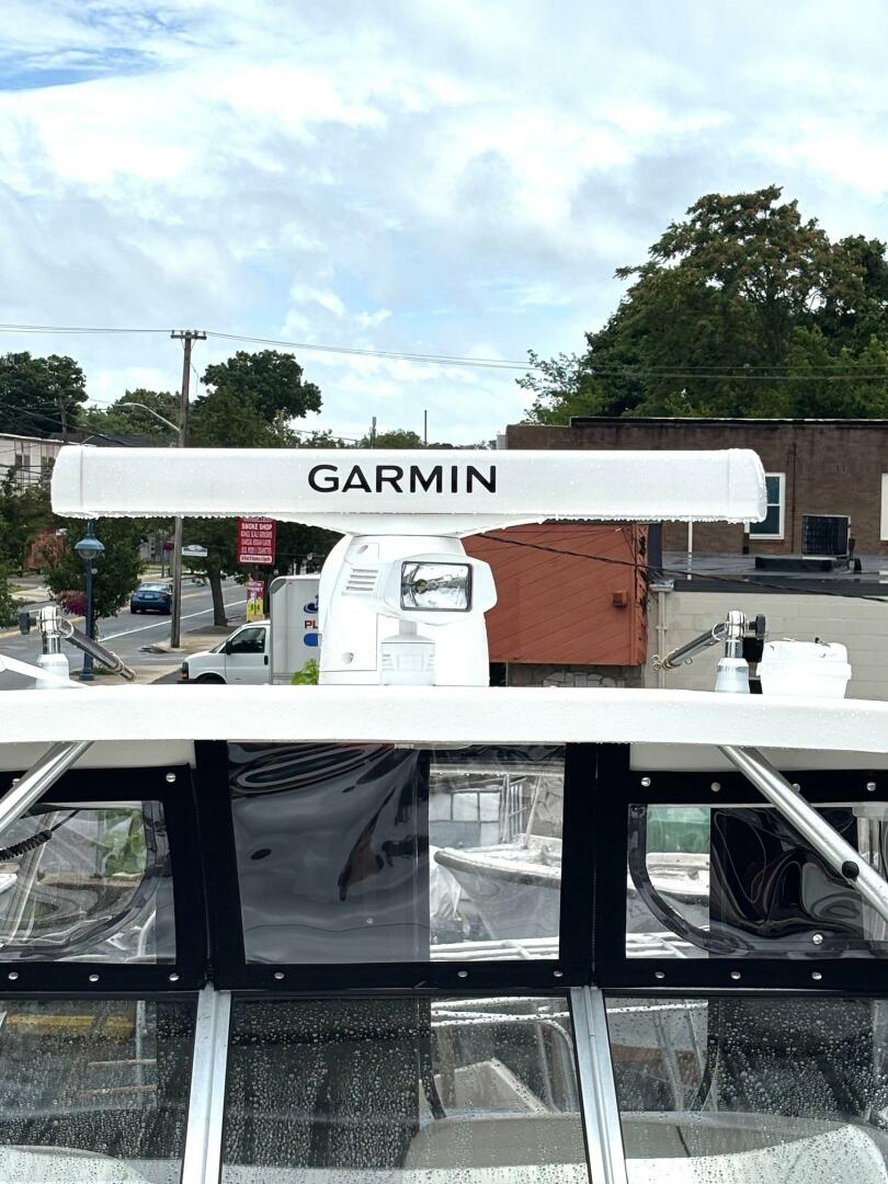 33ft Seaswirl Yacht For Sale