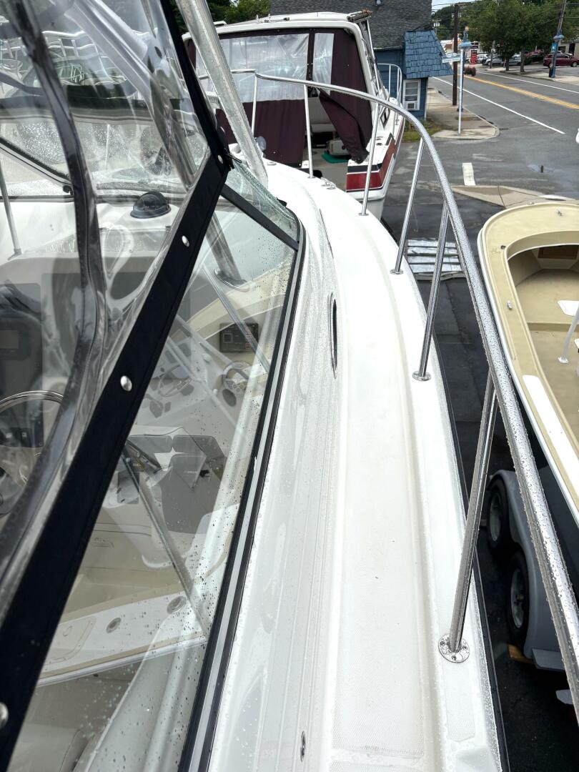 33ft Seaswirl Yacht For Sale