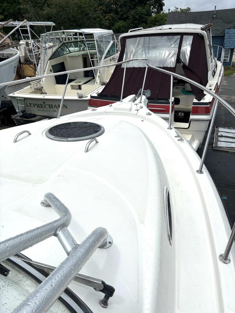33ft Seaswirl Yacht For Sale
