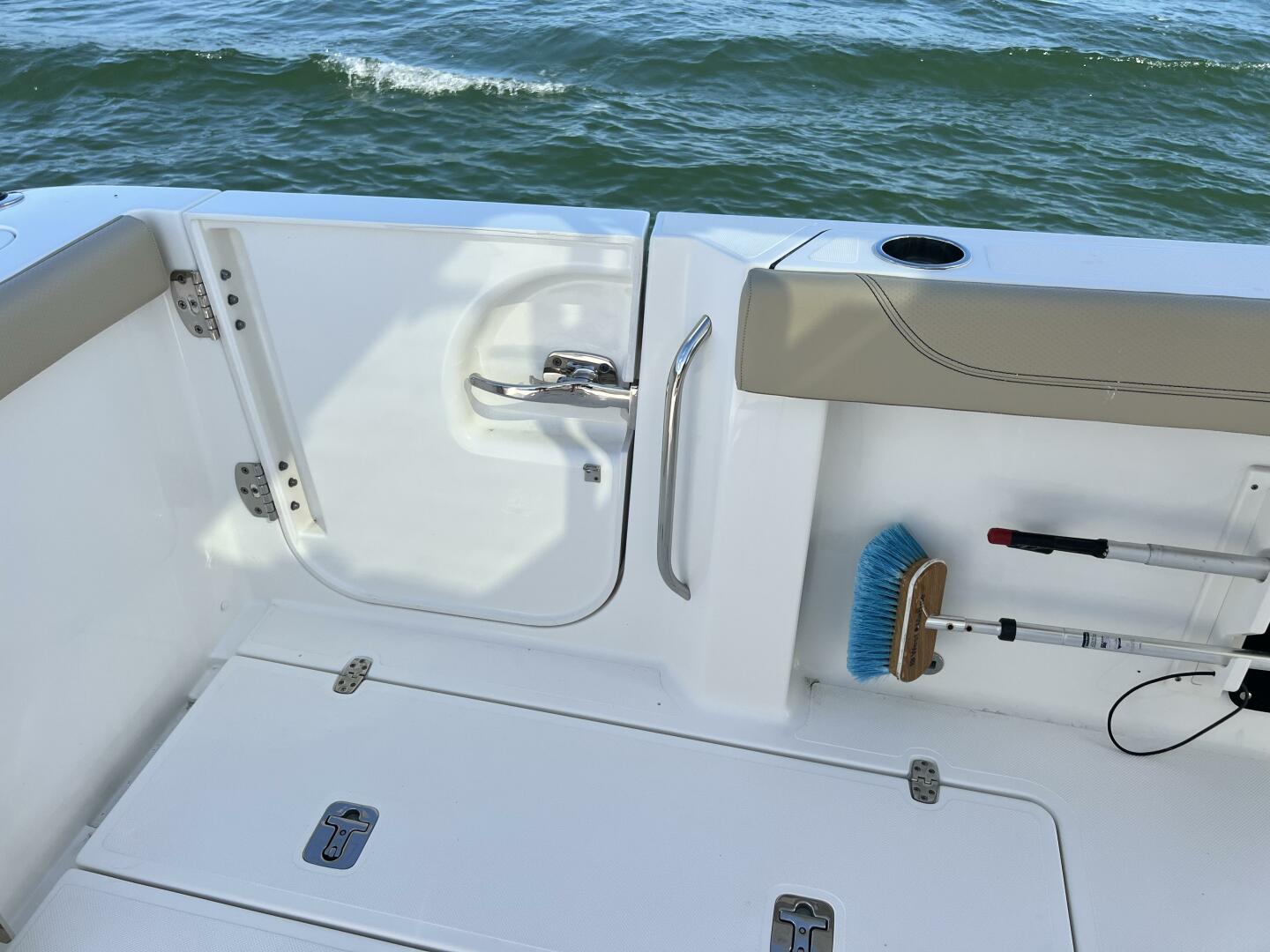 Don t Tell Mom 28ft Pursuit Yacht For Sale
