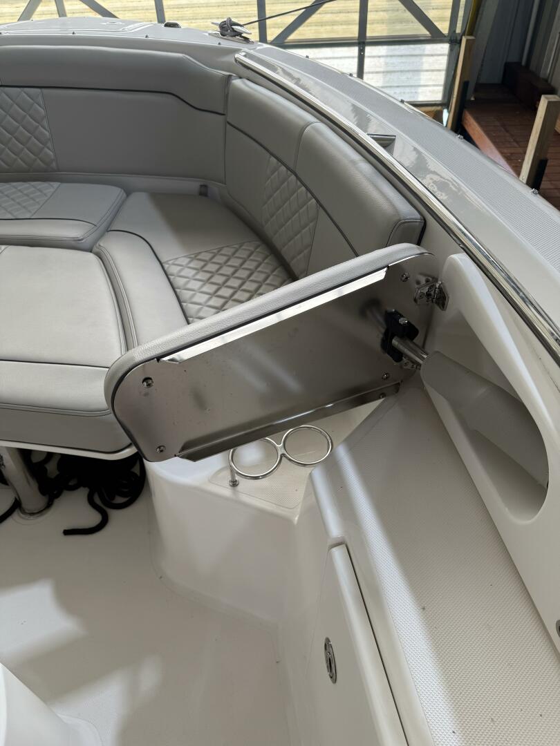 32ft Pursuit Yacht For Sale