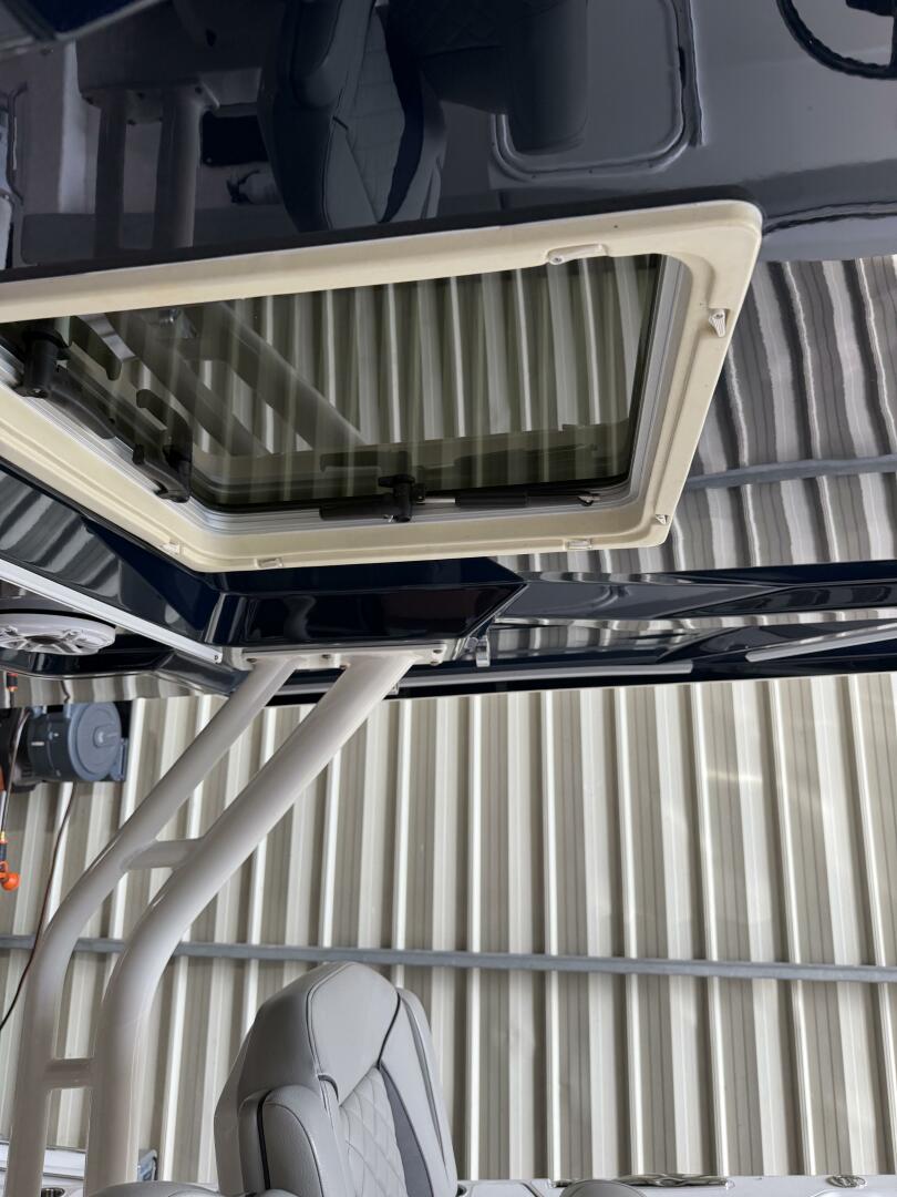 32ft Pursuit Yacht For Sale