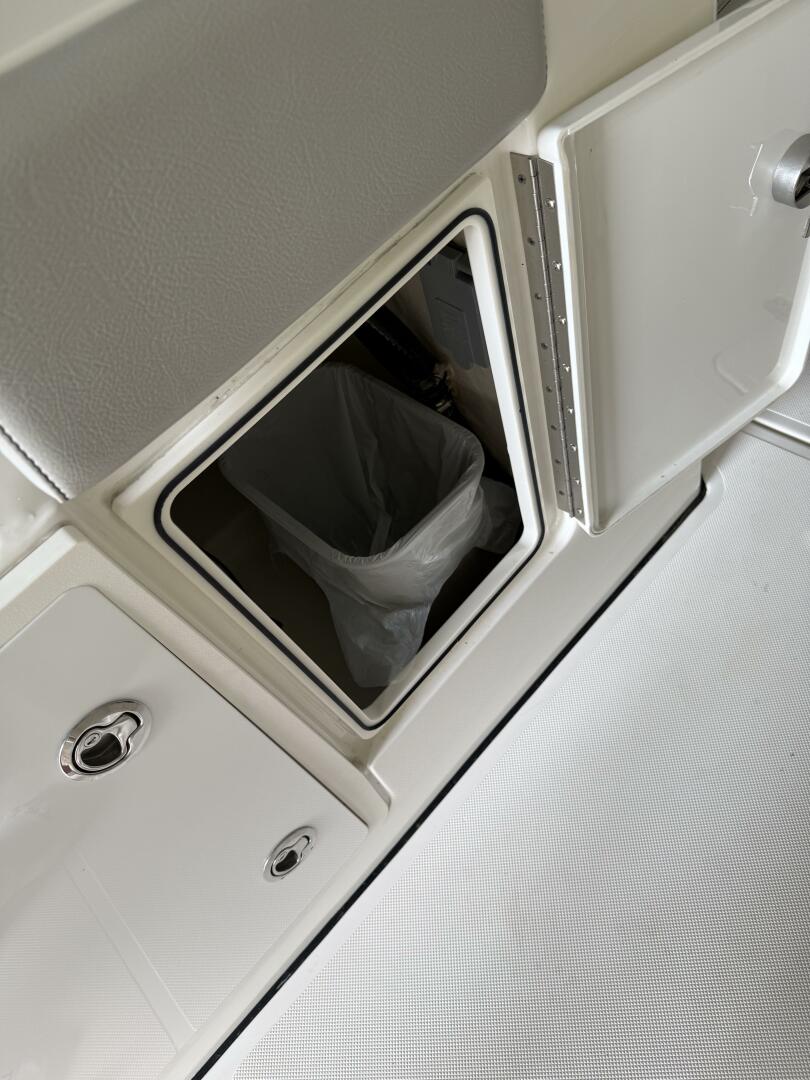 32ft Pursuit Yacht For Sale