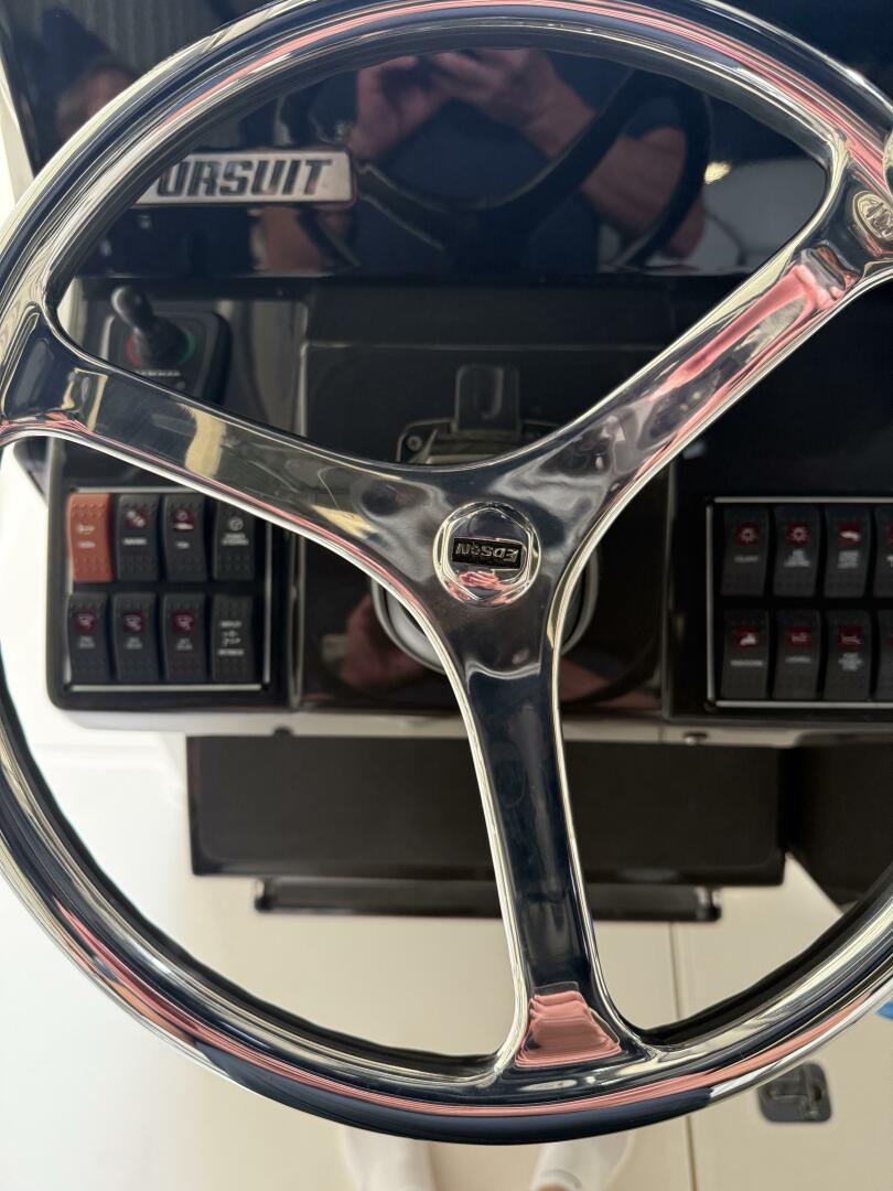 32ft Pursuit Yacht For Sale
