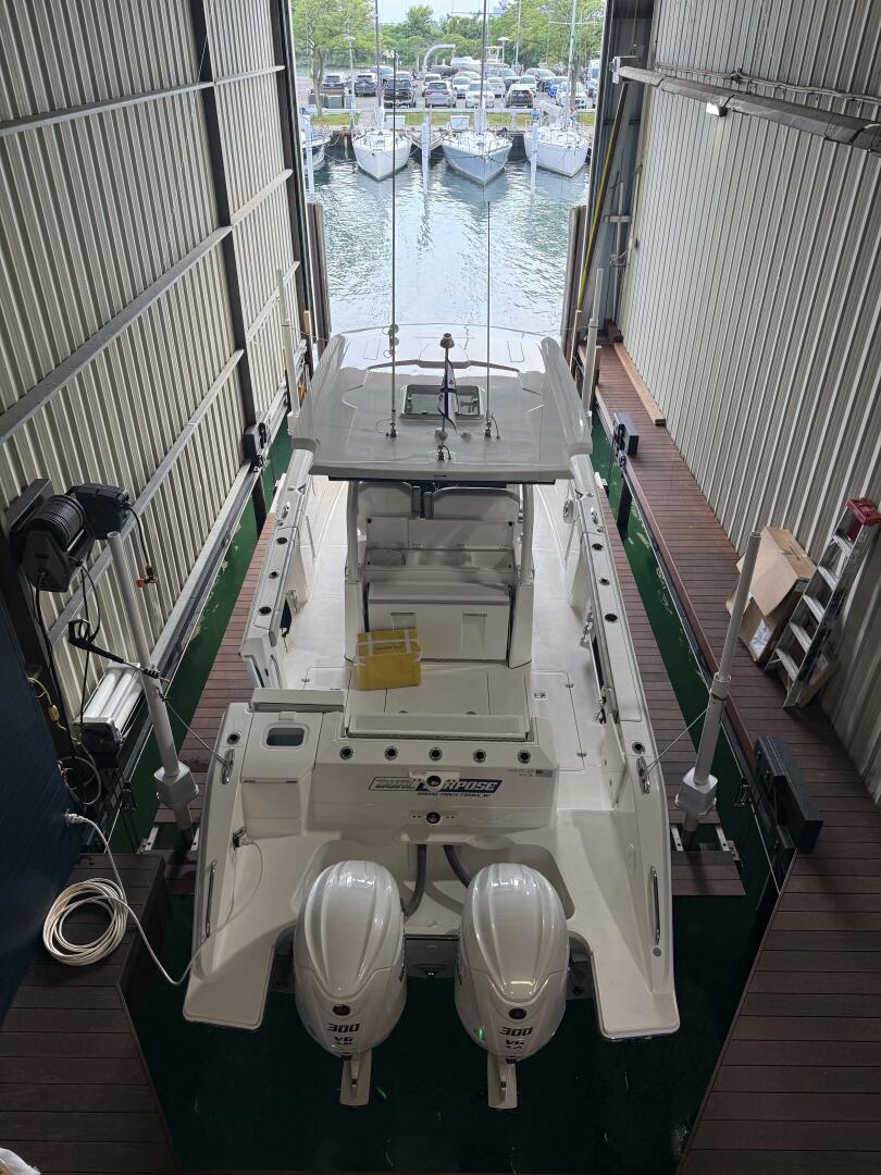 32ft Pursuit Yacht For Sale
