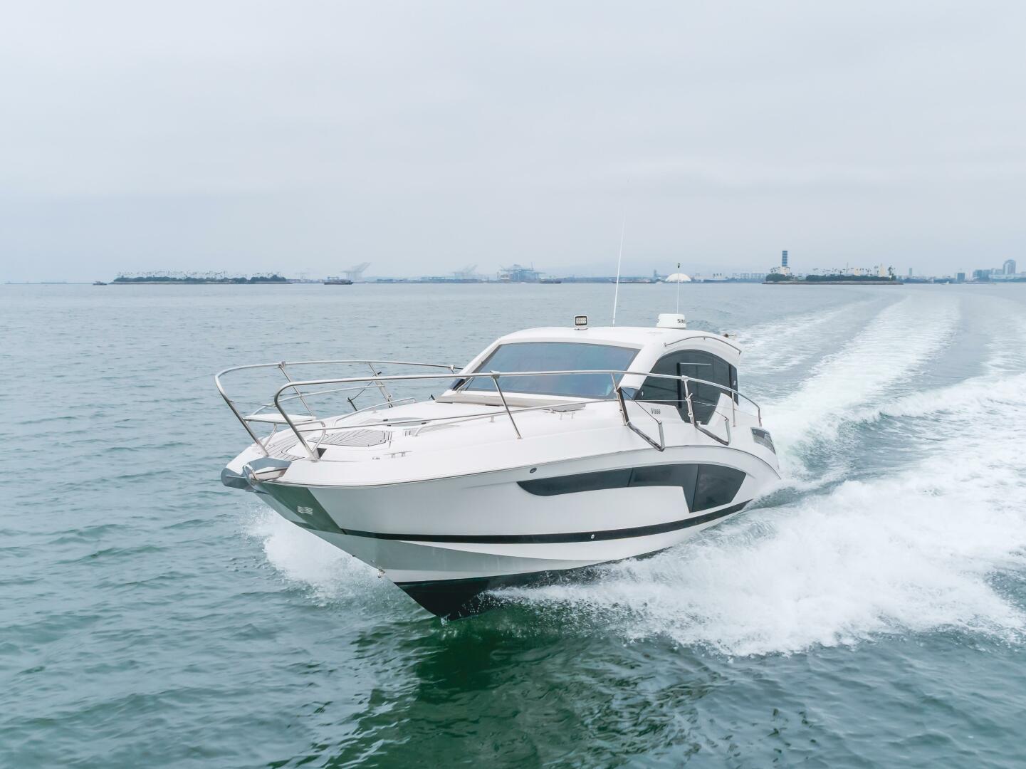 JESSIE S GIRL 35ft Four Winns Yacht For Sale