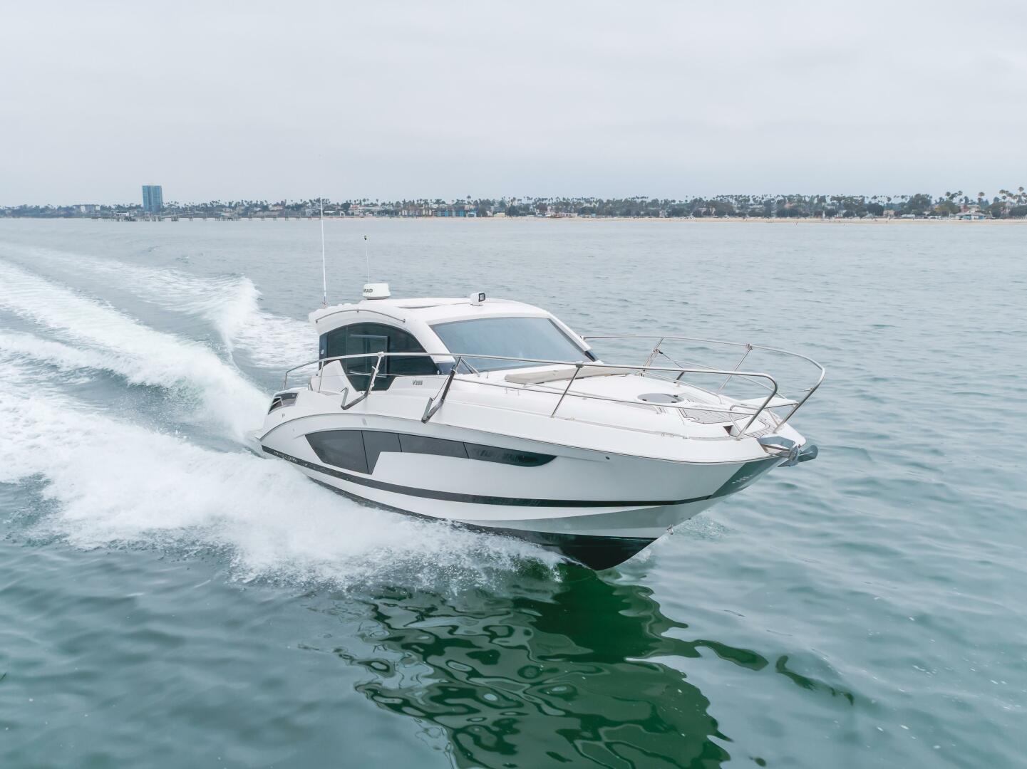 JESSIE S GIRL 35ft Four Winns Yacht For Sale