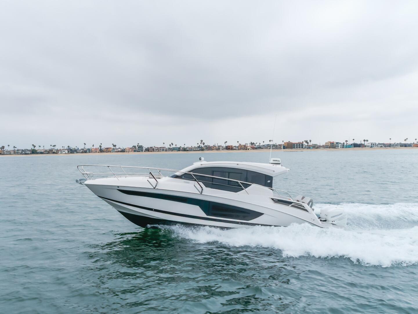 JESSIE S GIRL 35ft Four Winns Yacht For Sale