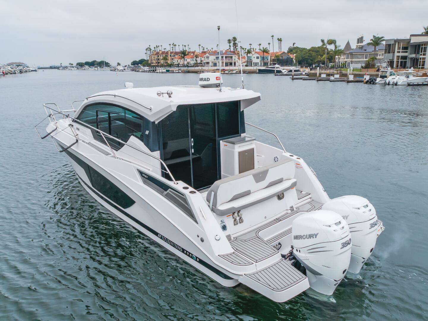 JESSIE S GIRL 35ft Four Winns Yacht For Sale