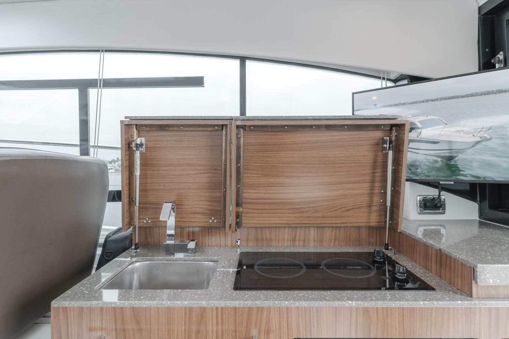 JESSIE S GIRL 35ft Four Winns Yacht For Sale