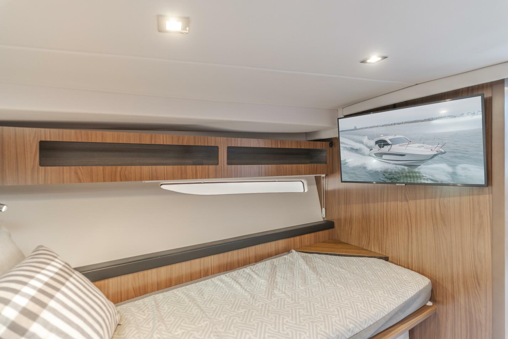 JESSIE S GIRL 35ft Four Winns Yacht For Sale