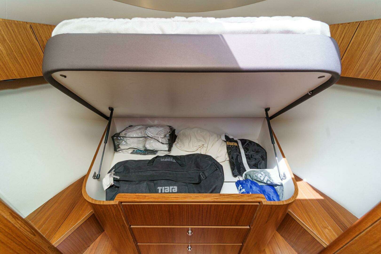 SEA WOLF 43ft Tiara Yachts Yacht For Sale SEA WOLF 43ft Tiara Yachts Yacht For Sale