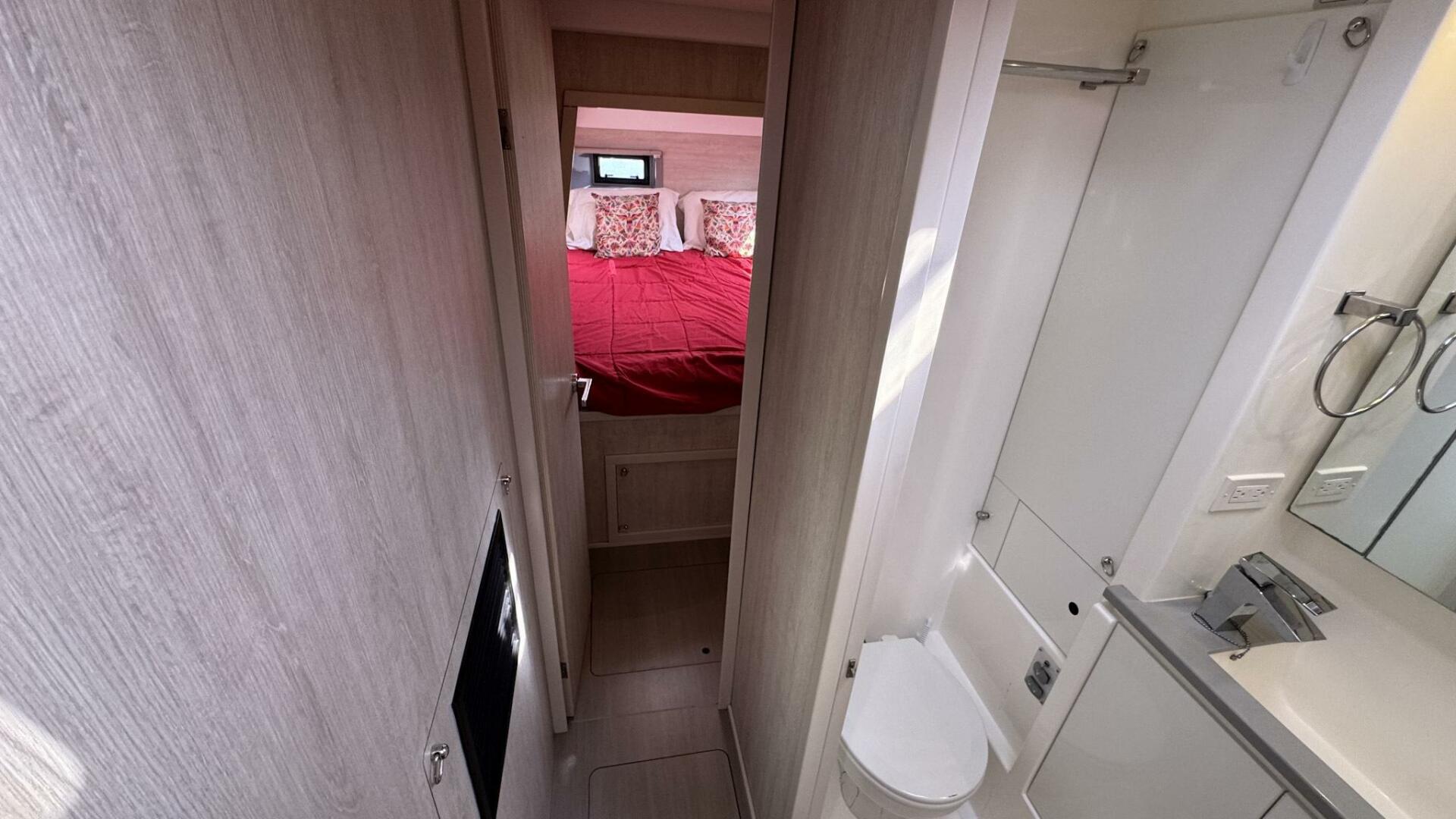 2018 Leopard Power Cat Port Side Companionway