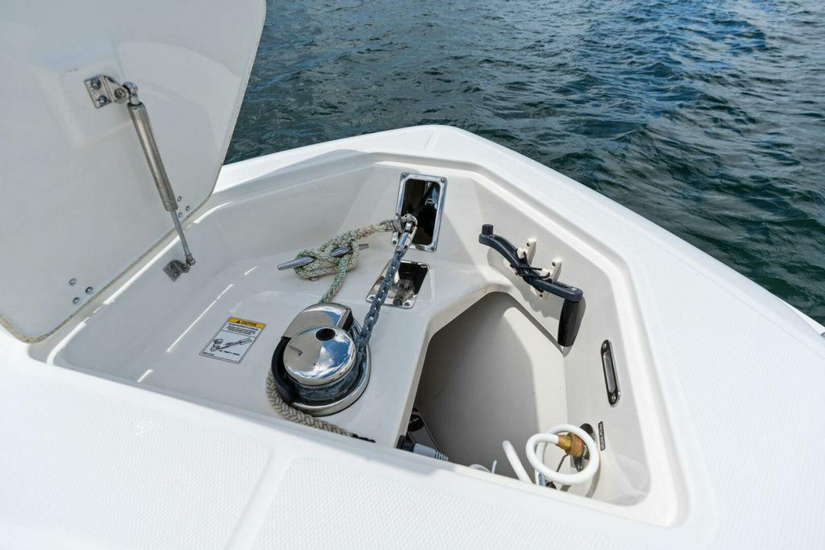 ZOOM 28ft Boston Whaler Yacht For Sale