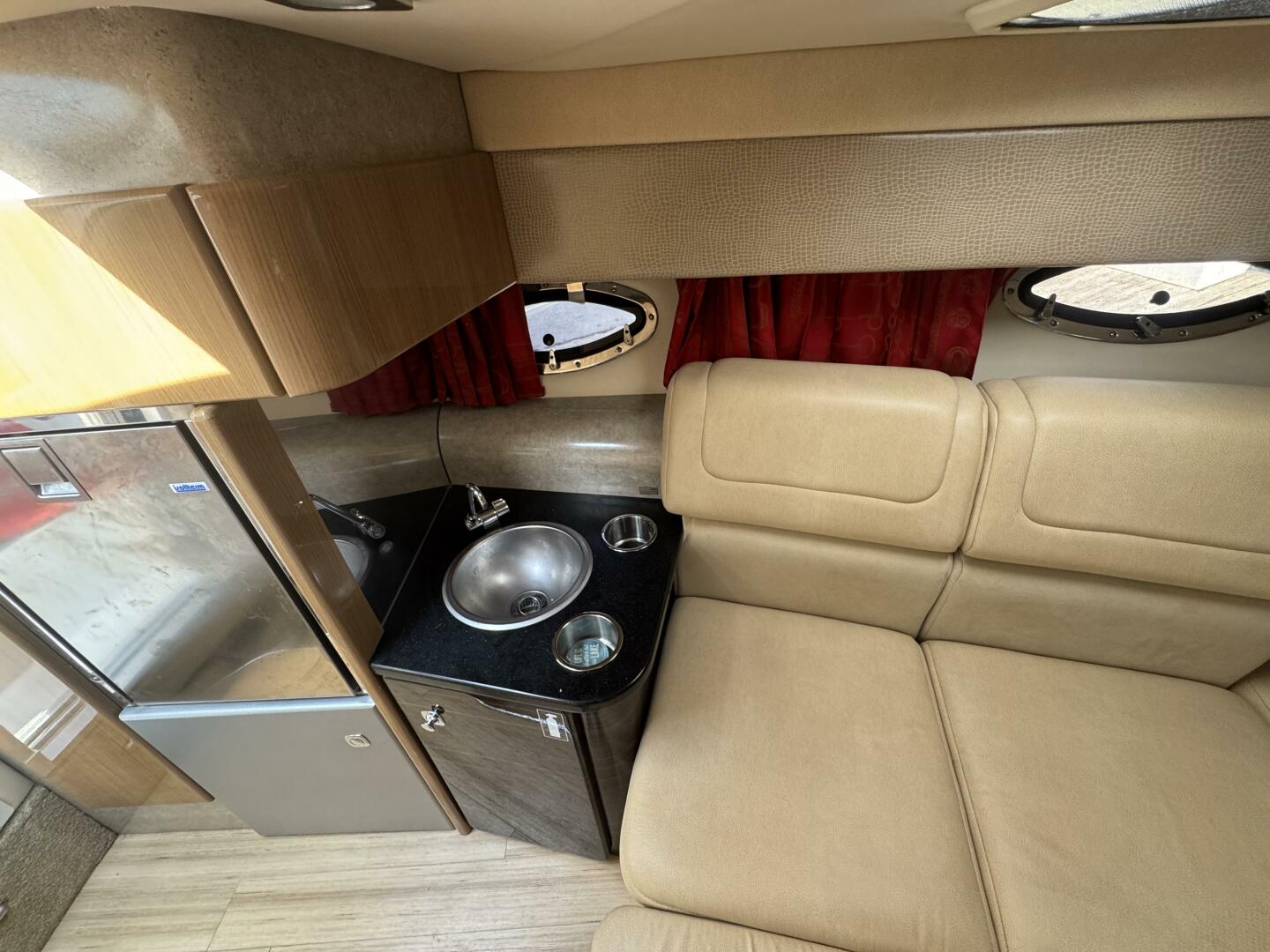 31ft Formula Yacht For Sale
