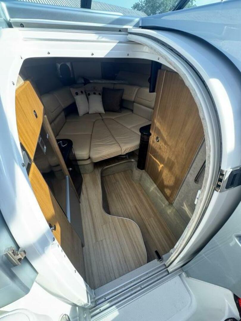31ft Formula Yacht For Sale