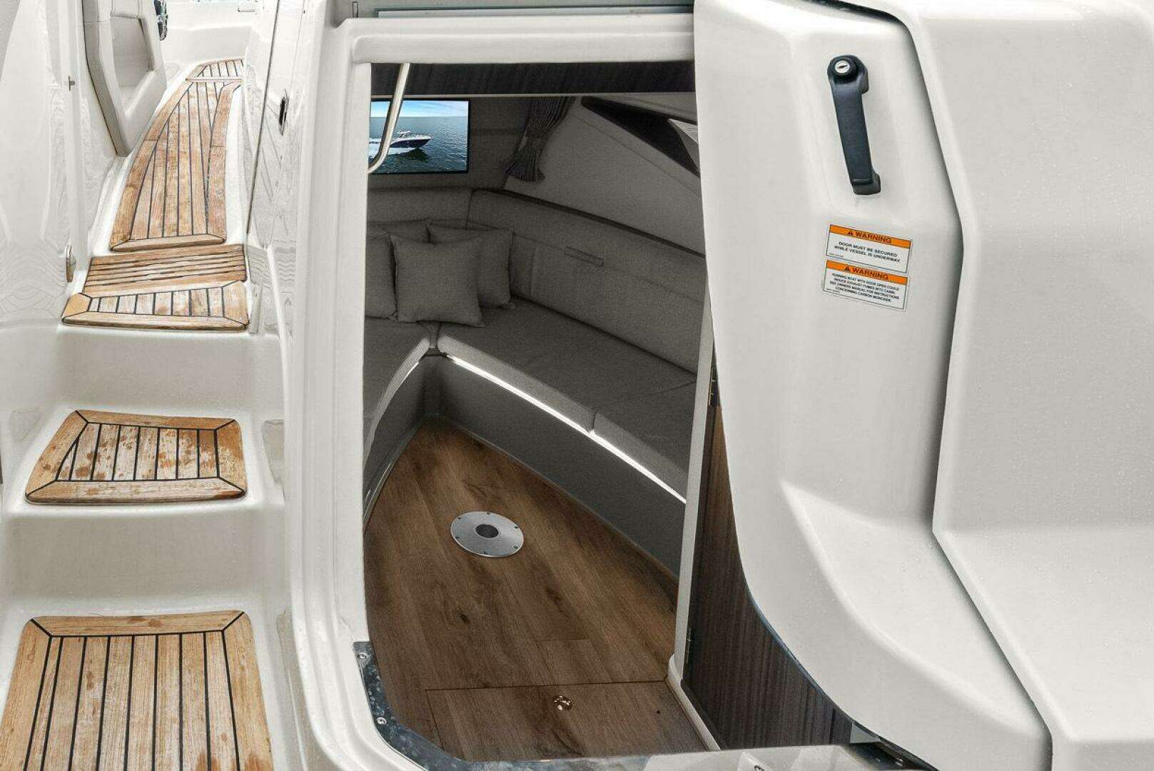 Sea Ray 320 DA-OB Yacht For Sale