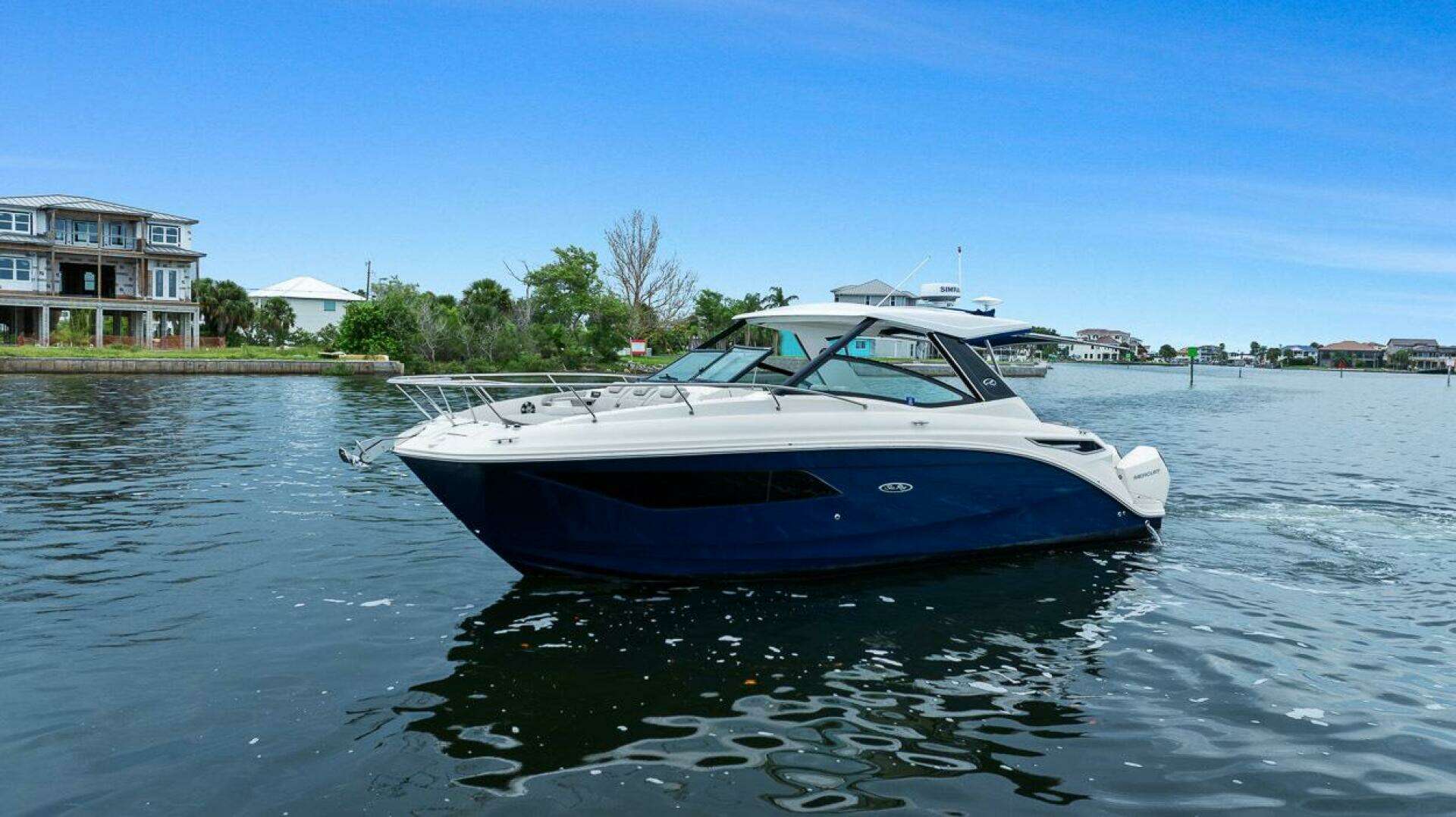 Sea Ray 320 DA-OB Yacht For Sale