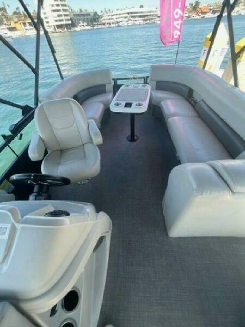 WX 20 20ft Vision Yacht For Sale
