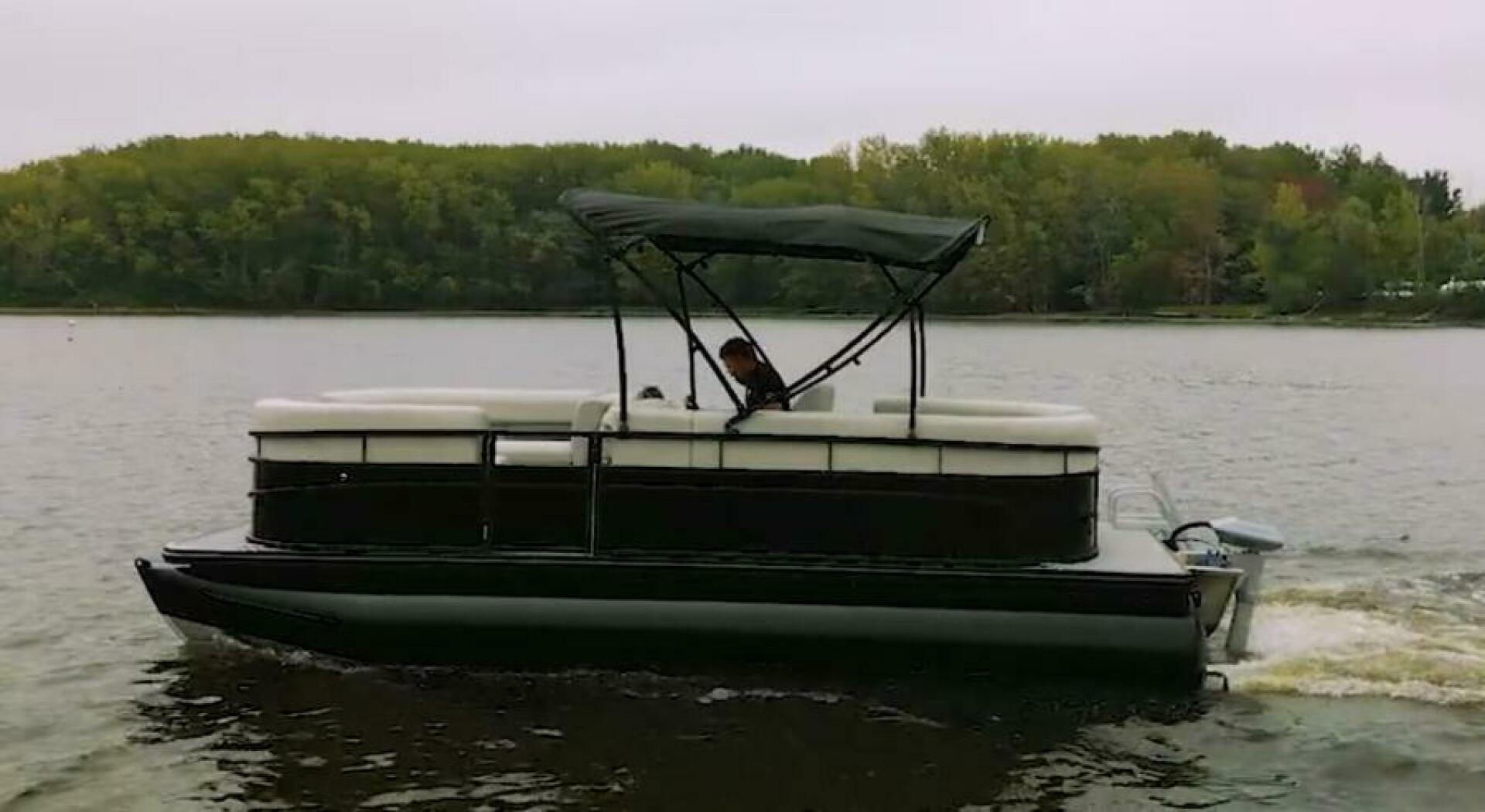 WX 20 20ft Vision Yacht For Sale