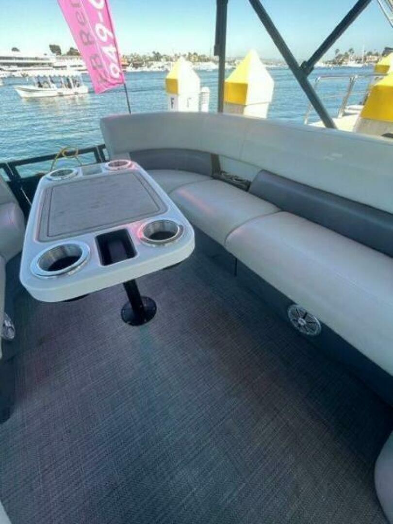 WX 20 20ft Vision Yacht For Sale