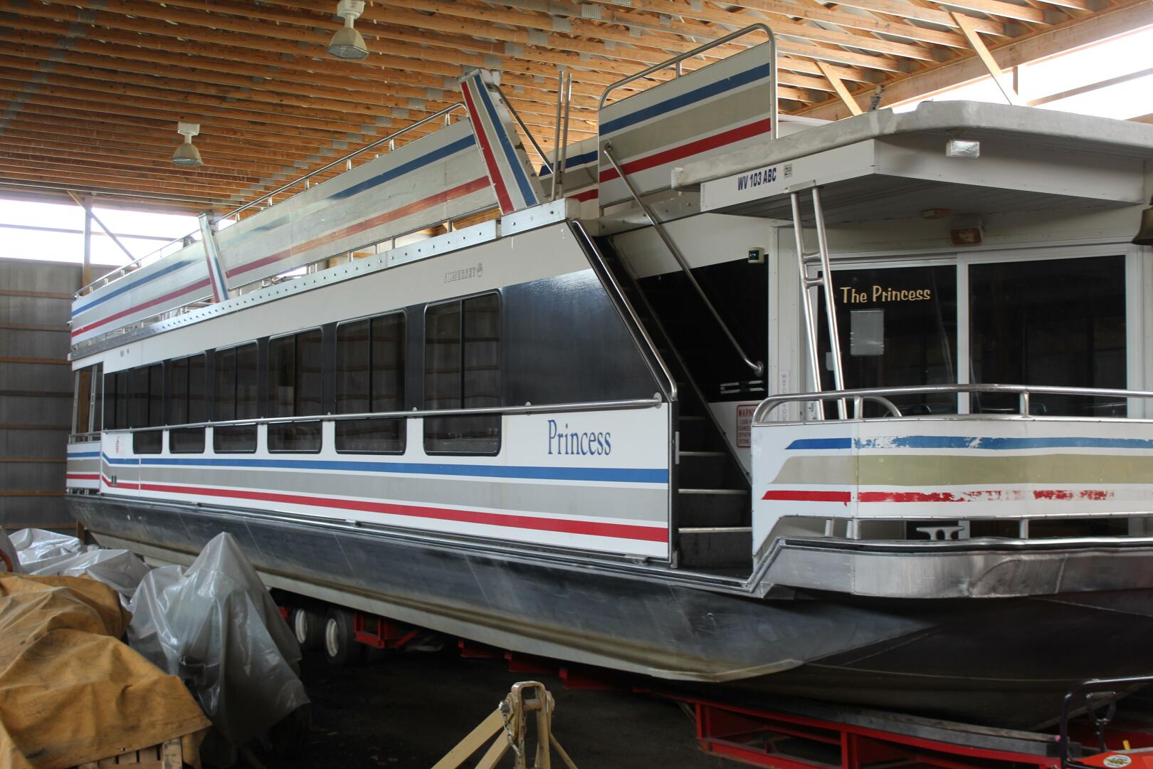 75ft Sumerset Yacht For Sale