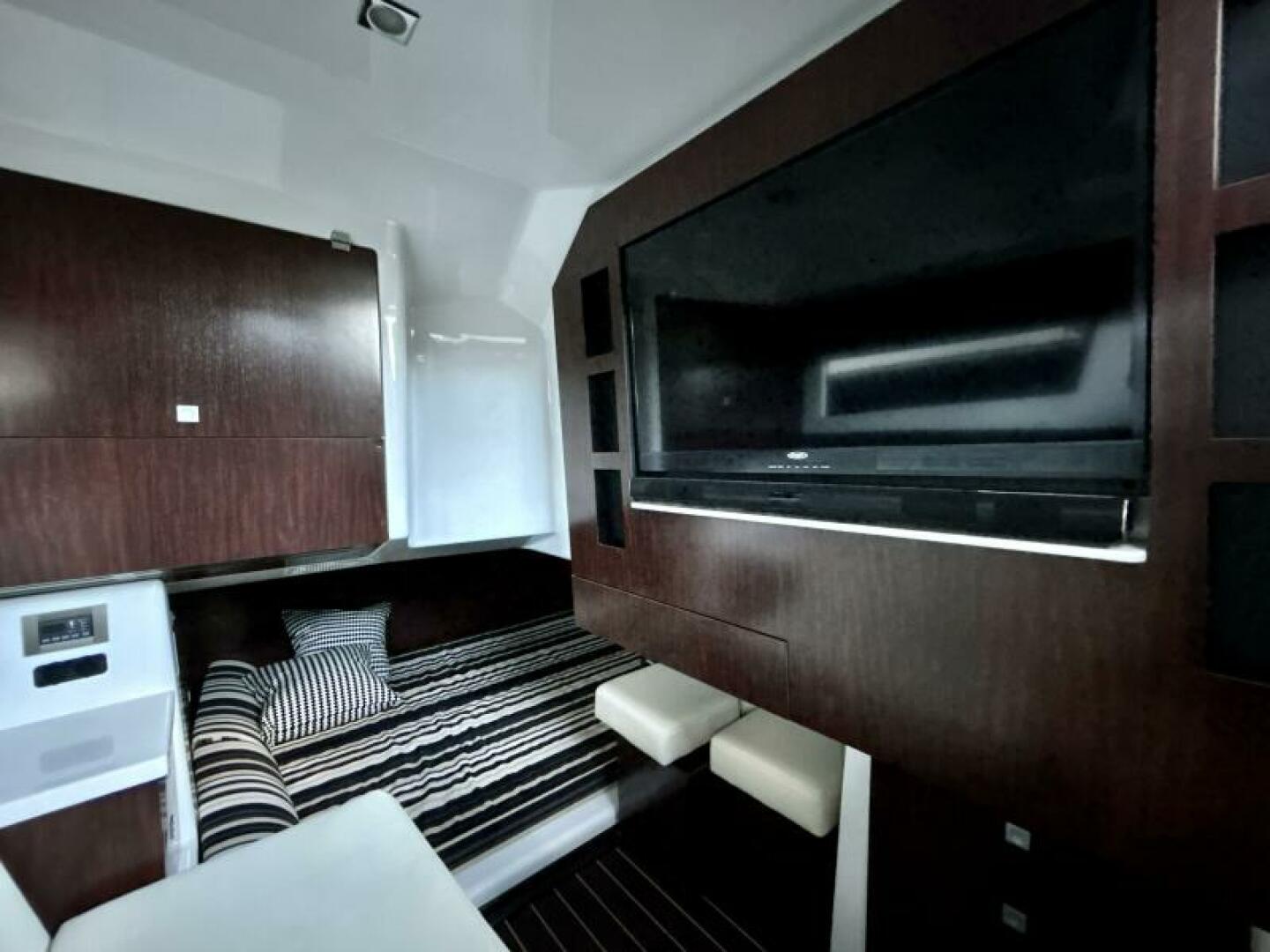 37ft Monterey Yacht For Sale