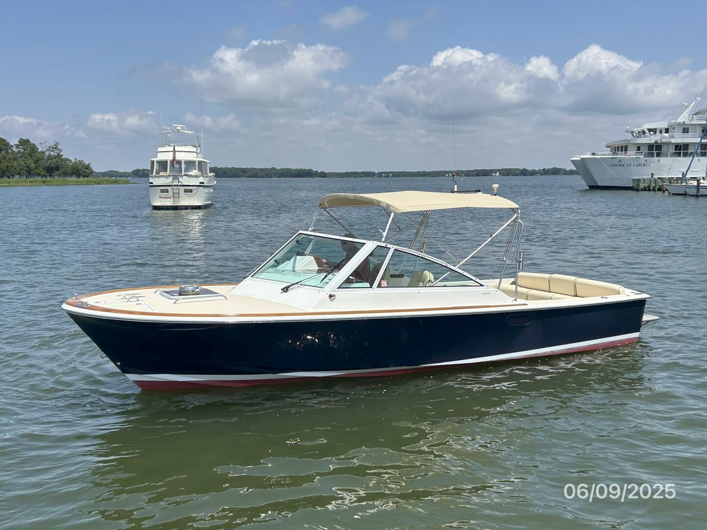 25' Hunt port forward profile