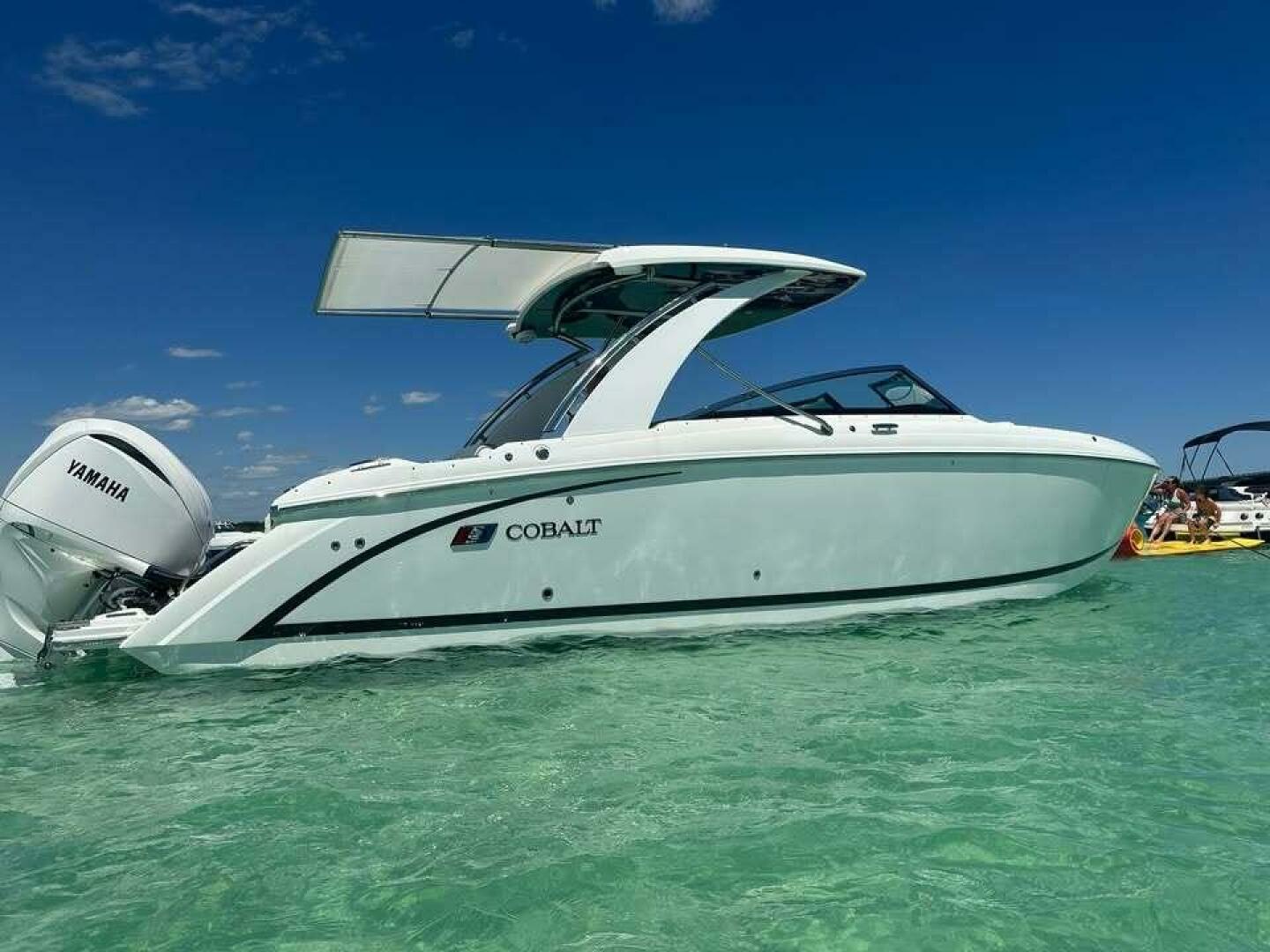 30ft Cobalt Yacht For Sale