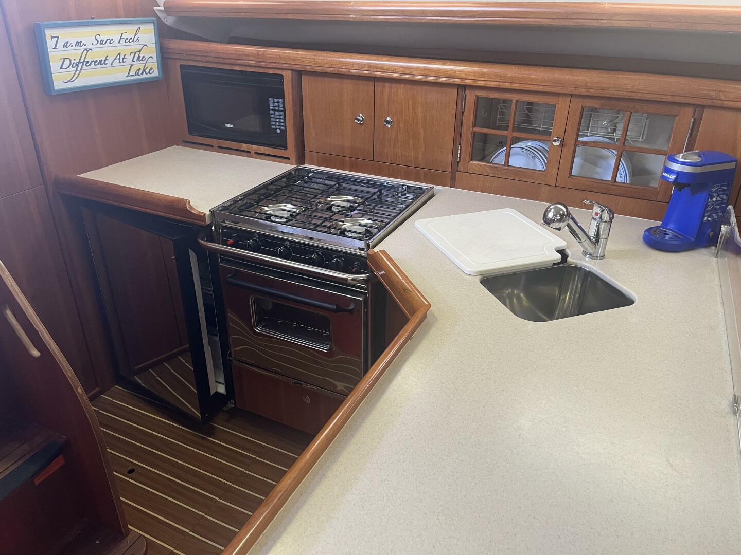 Livin The Dream 41ft Hunter Yacht For Sale