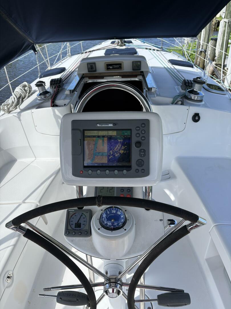 Livin The Dream 41ft Hunter Yacht For Sale