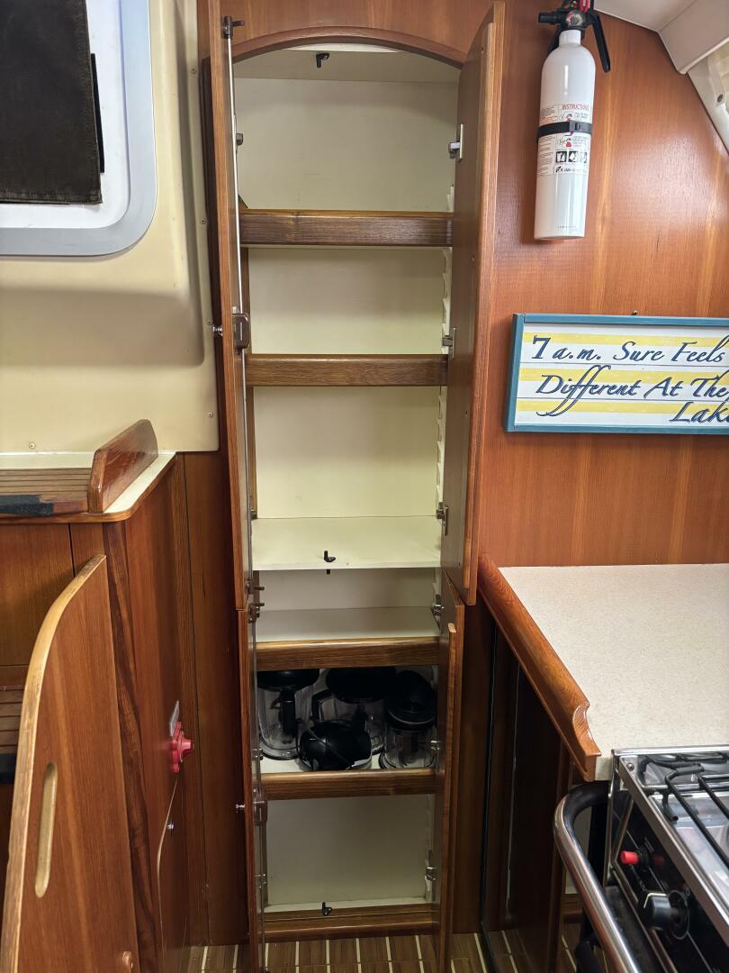 Livin The Dream 41ft Hunter Yacht For Sale