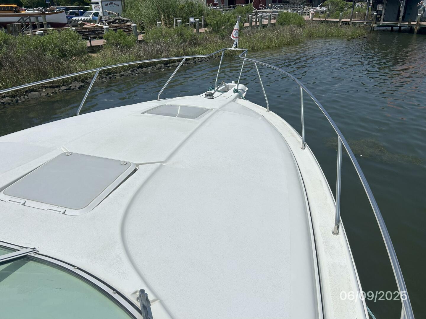 31' Silverton foredeck1