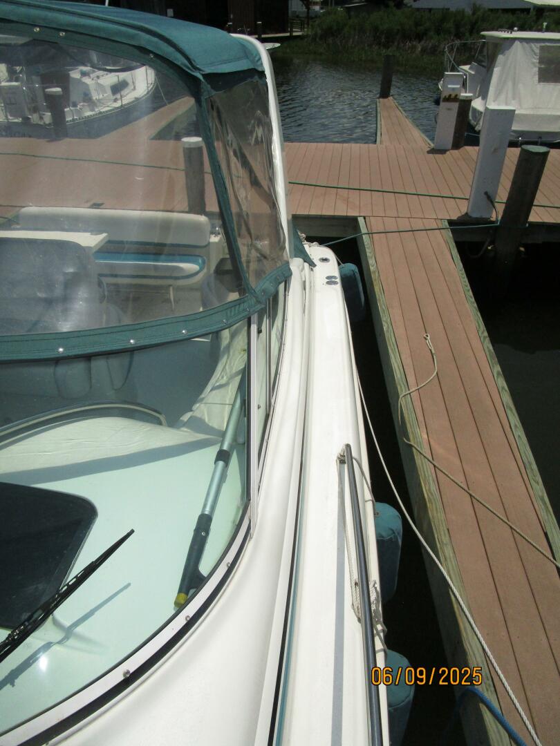 31' Silverton port side deck