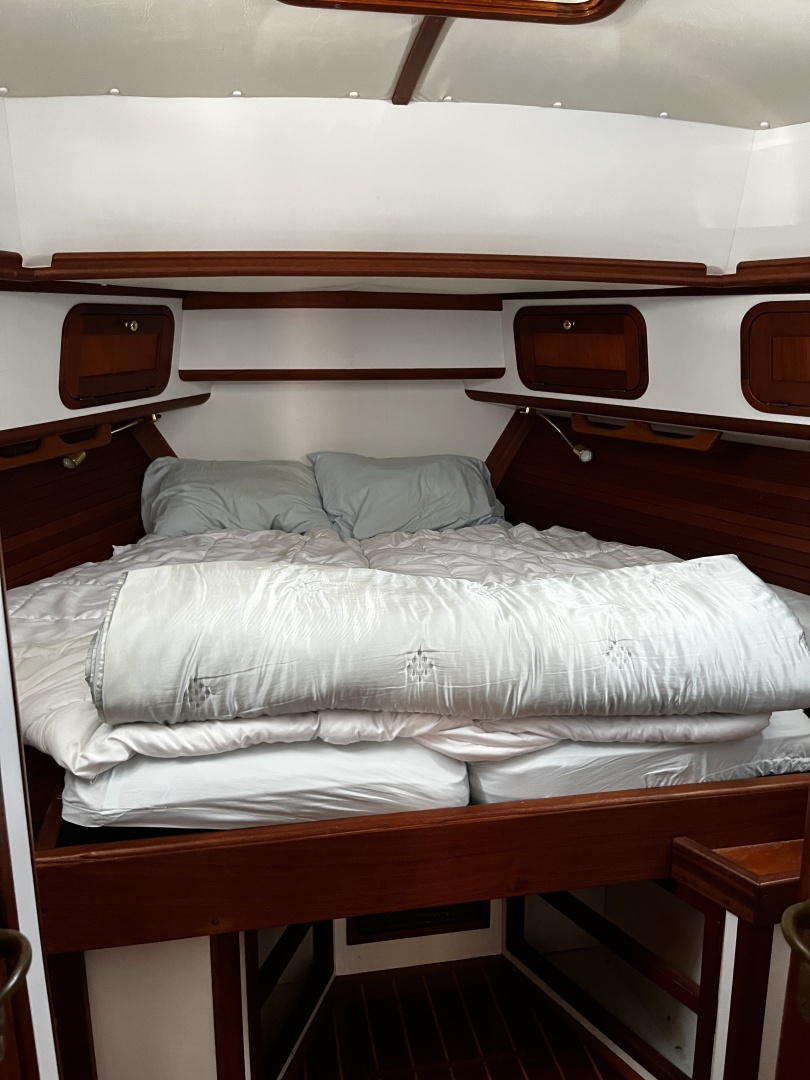 40ft Legacy Yacht For Sale