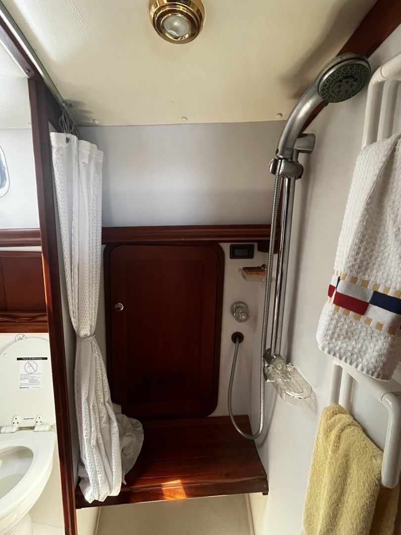 40ft Legacy Yacht For Sale