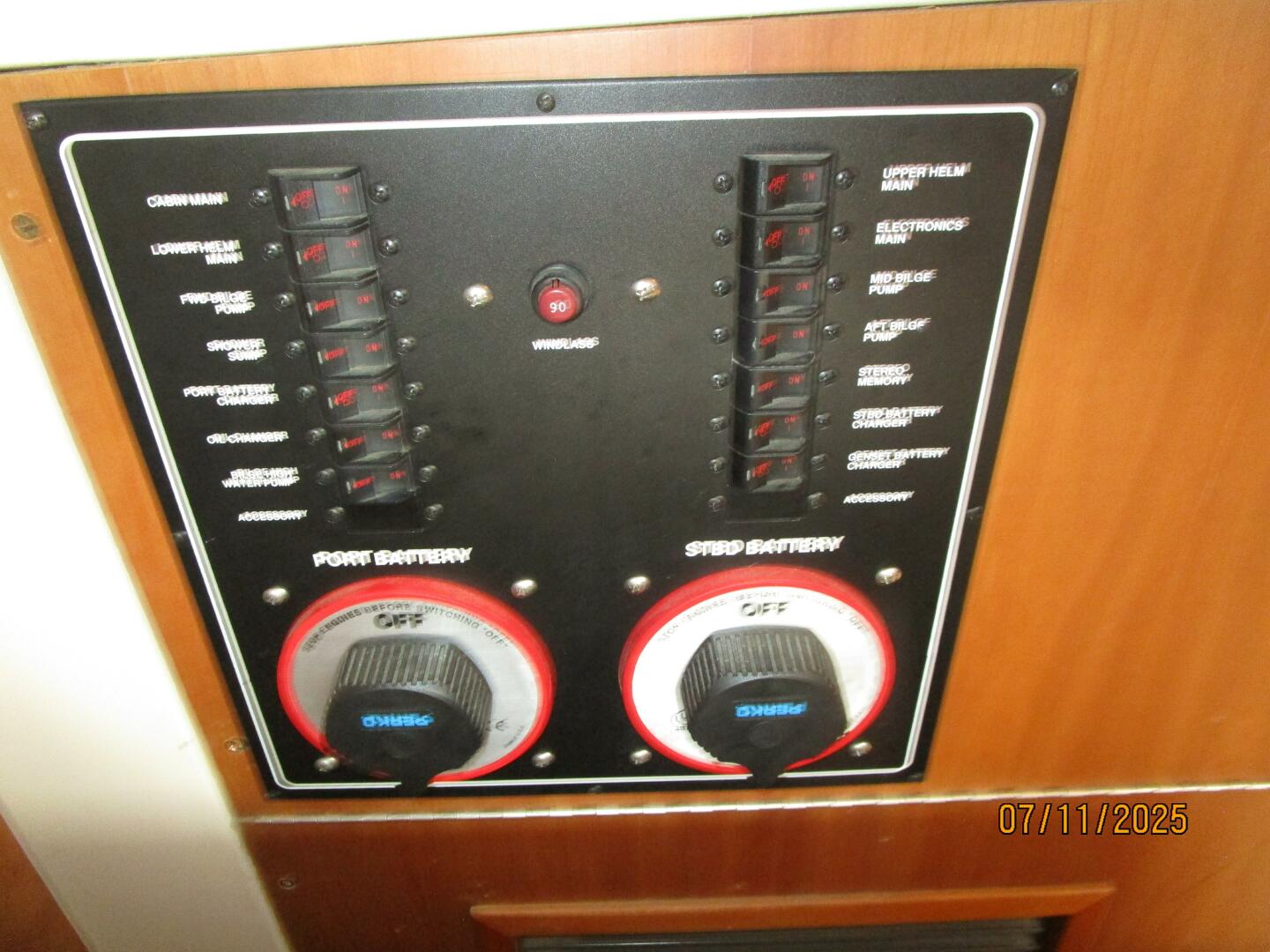 39' Mainship electrical panel