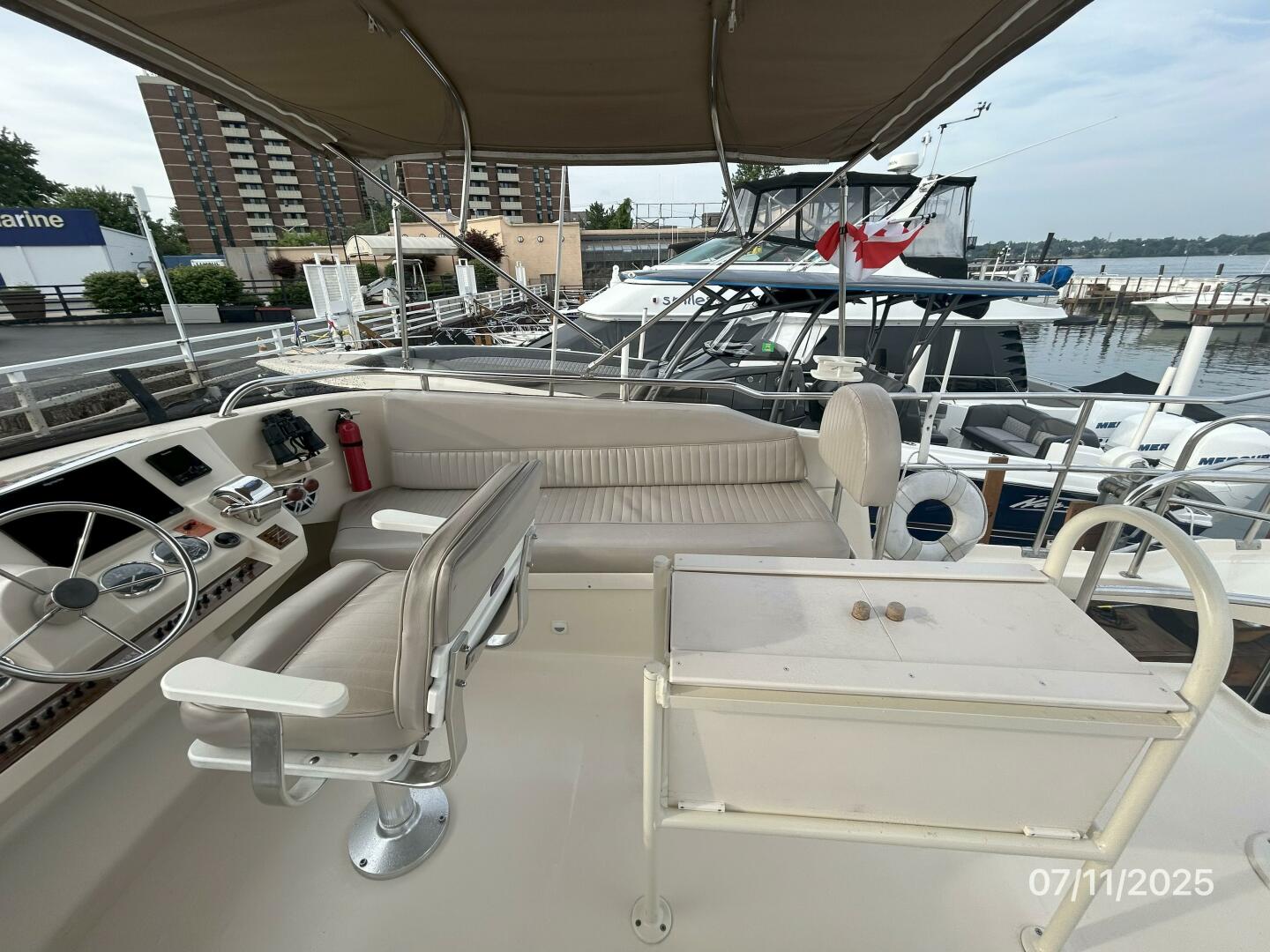 39' Mainship flybridge starboard