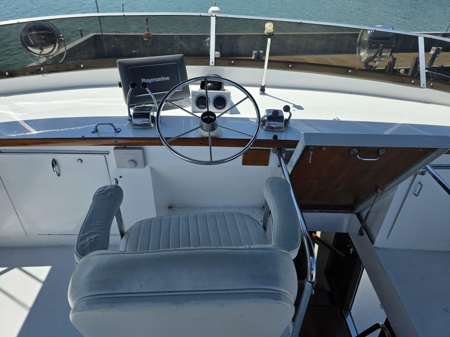 Dali 60ft Chris Craft Yacht For Sale