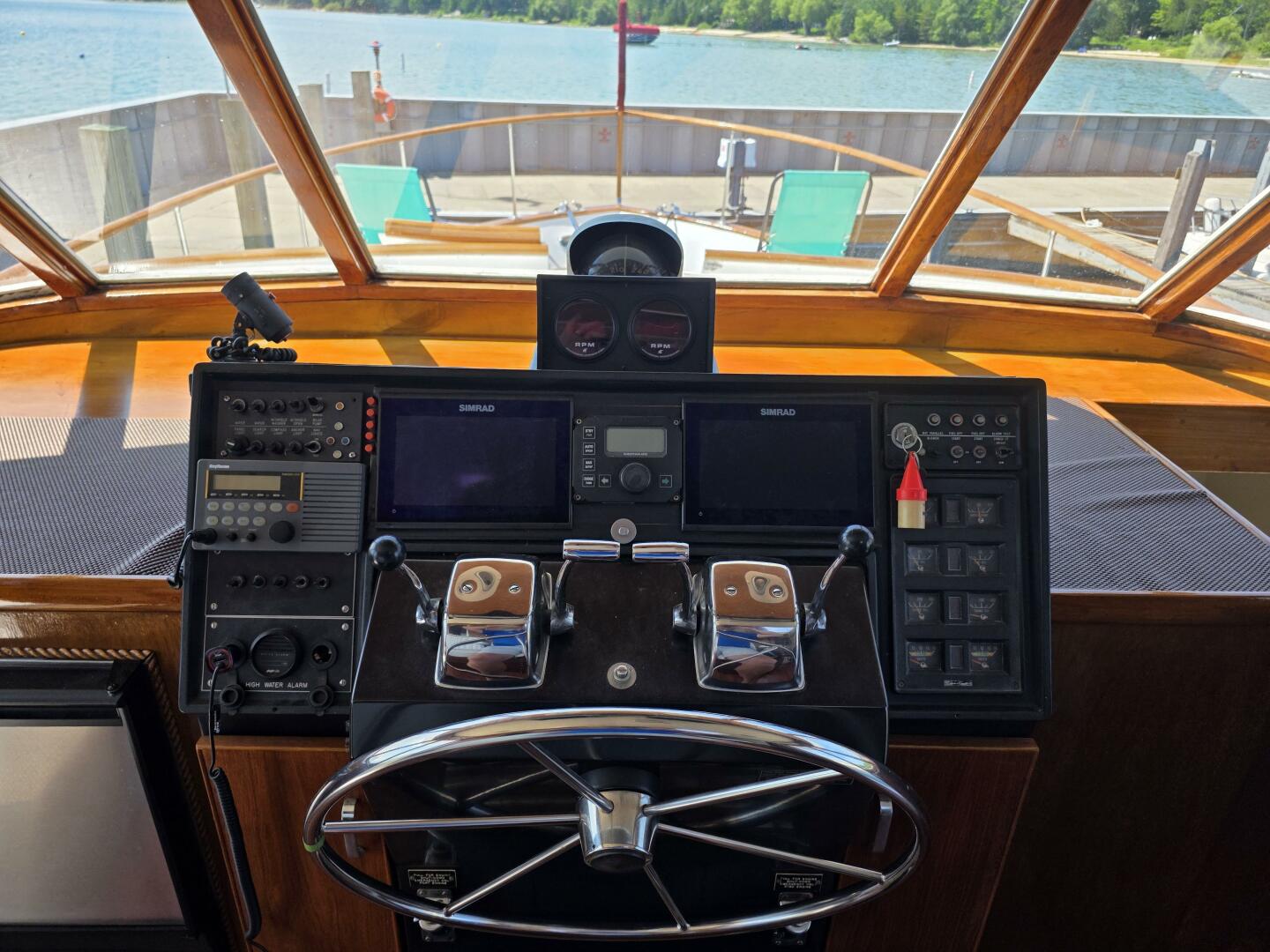 Dali 60ft Chris Craft Yacht For Sale