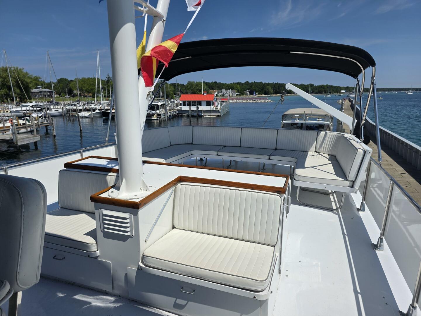 Dali 60ft Chris Craft Yacht For Sale