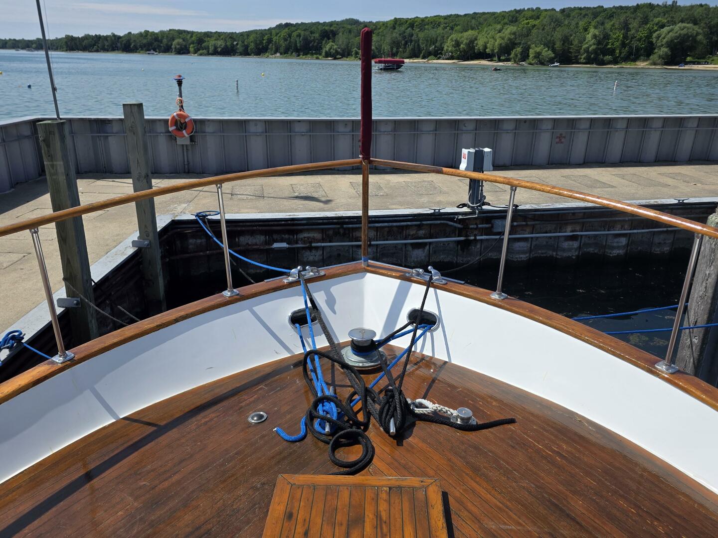 Dali 60ft Chris Craft Yacht For Sale