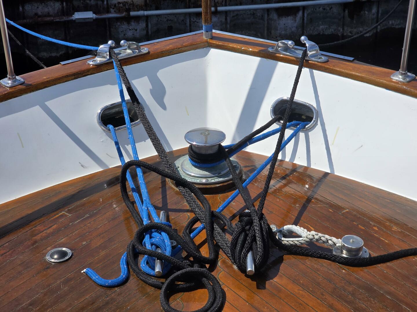 Dali 60ft Chris Craft Yacht For Sale