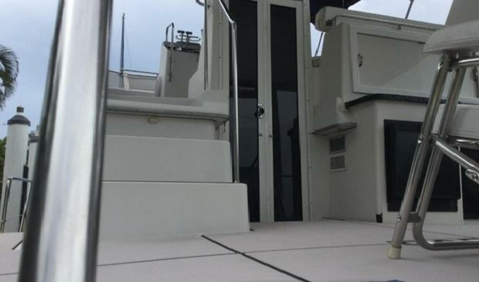 1995 Carver 430 cockpit