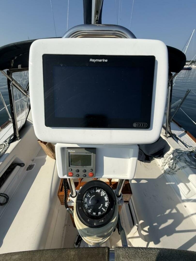 Sea Concerto 33ft Pearson Yacht For Sale